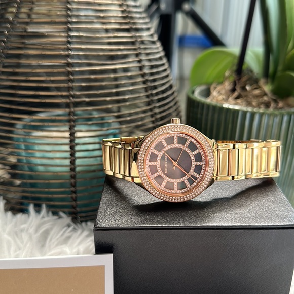 Michael Kors Watch - Picture 1 of 8
